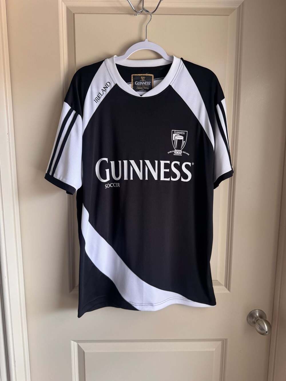 Guinness Black and White Soccer Jersey Authentic Clothing Ireland Size Large